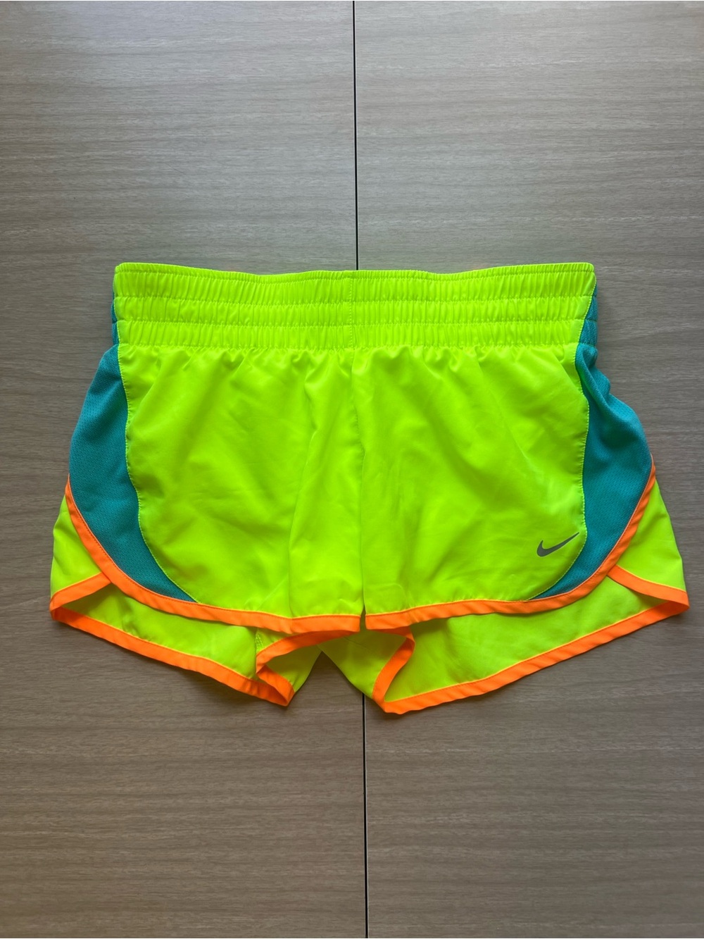 Nike Dri-FIT Women's Running Shorts Neon Colorblock XS - Picture 1 of 3